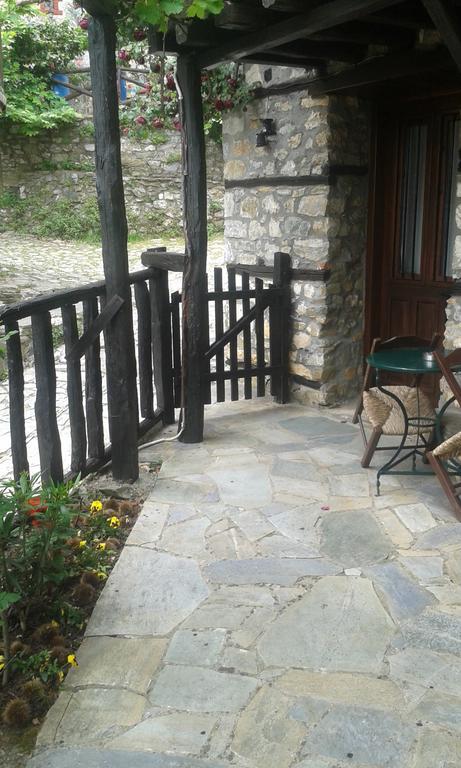 Traditional Guesthouse Archontoula ปาเลออส ปานเตเลมอน ภายนอก รูปภาพ